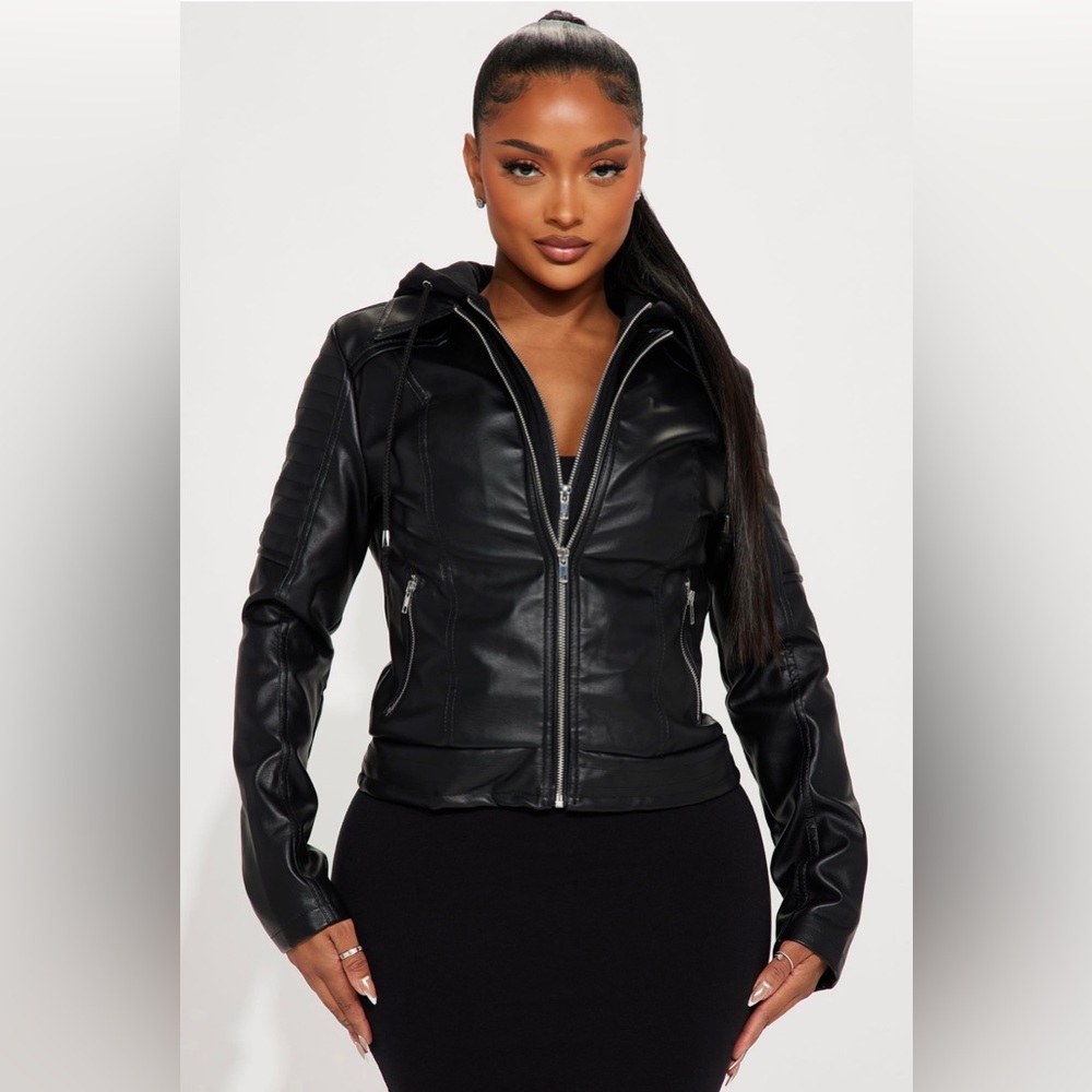 Fashion Nova Pull Up Jacket. Size XL.